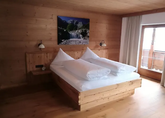 Landgasthof Ledererwirt 埃布斯镇